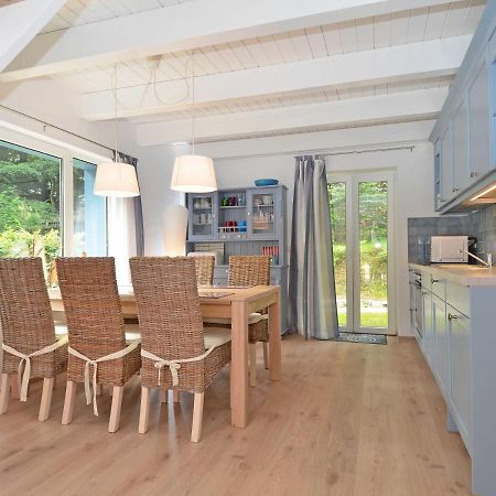 Blaues Strandhaus Sellin Exterior foto