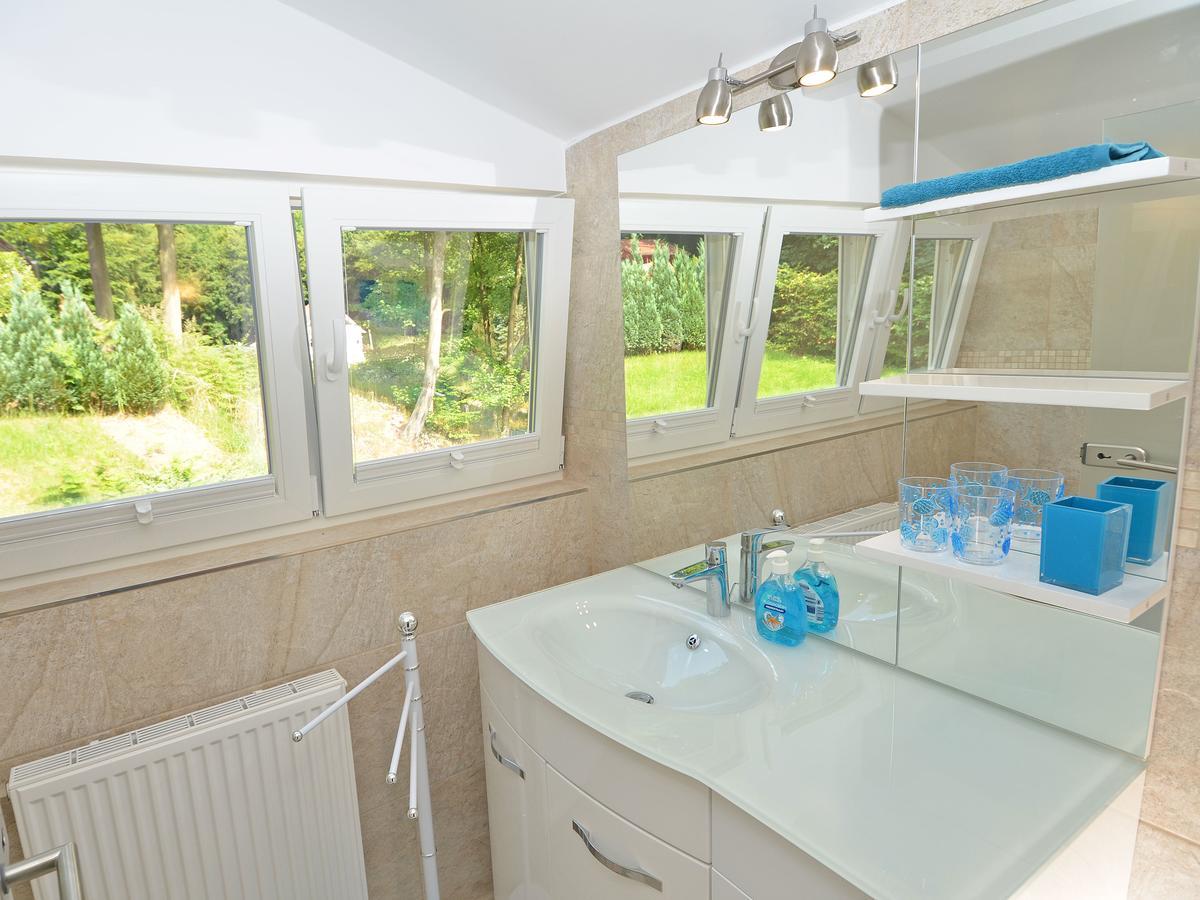Blaues Strandhaus Sellin Exterior foto